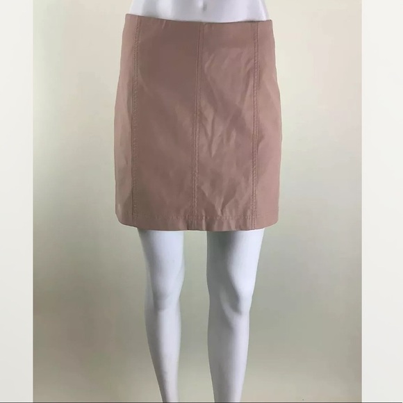 Free People Sz 6 Modern Femme Vegan Suede Mini Skirt In Rose Pink Rayon - Picture 1 of 9